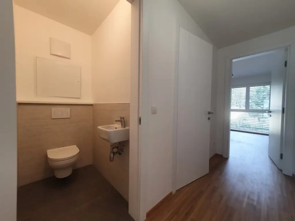 Helle moderne Wohnung bei U2-Stadlau/Bahnhof