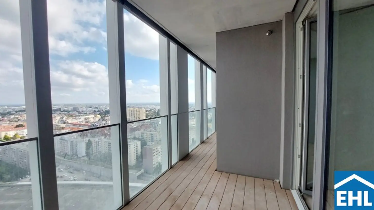 Erstbezug im VIENNA TWENTYTWO bei der U1 *Rooftop-Pool inklusive*