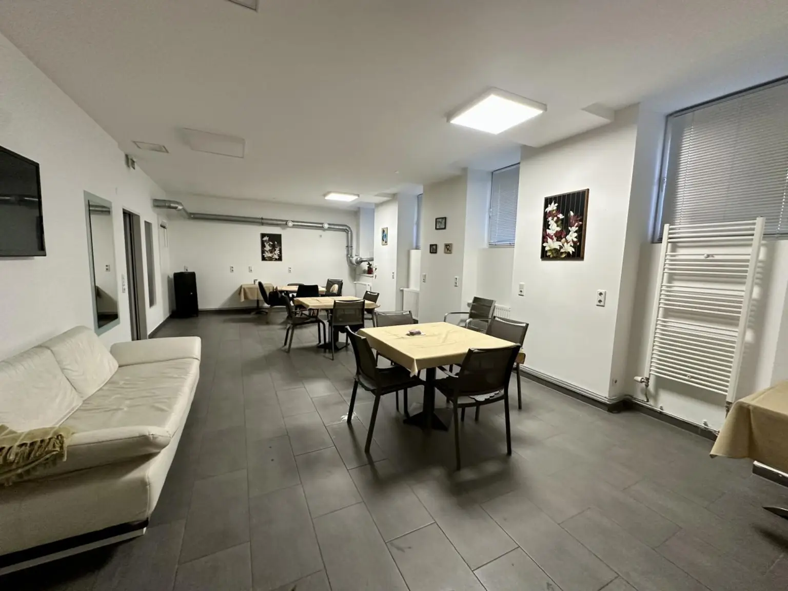 Attraktives Imbisslokal in der Schönbrunner Straße zu mieten!