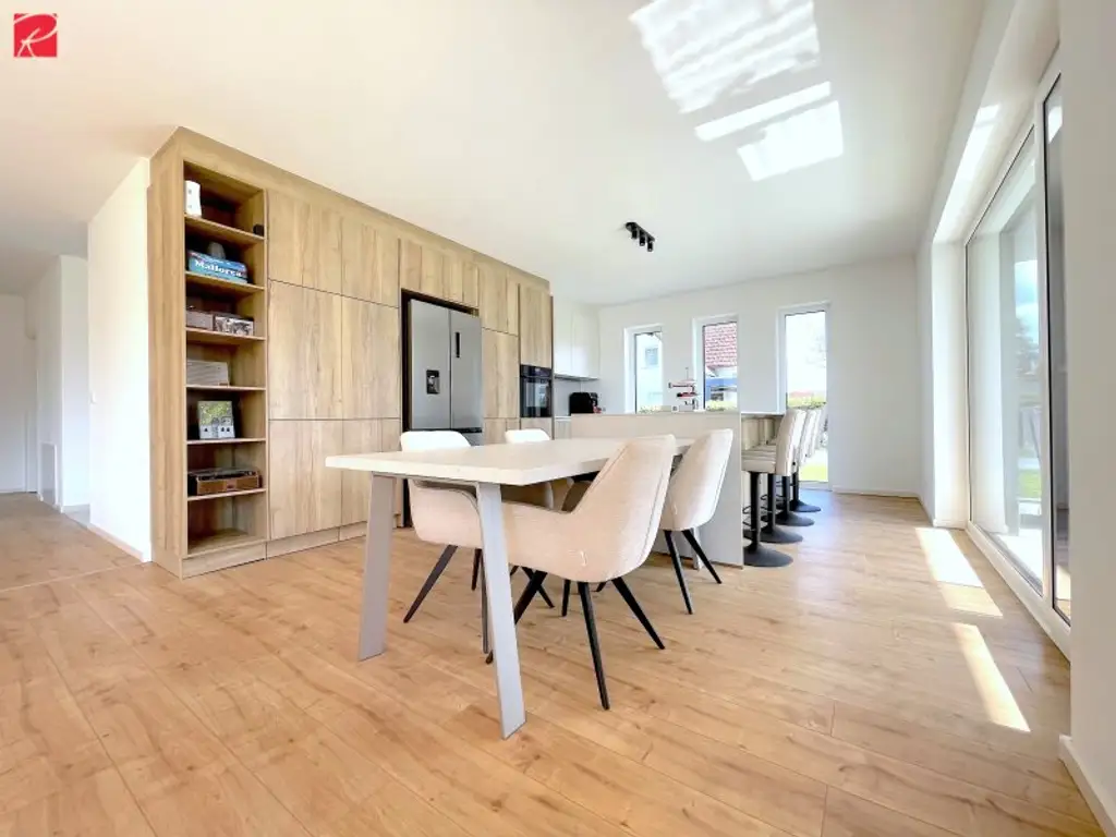Moderner Bungalow mit stillvoller Küche