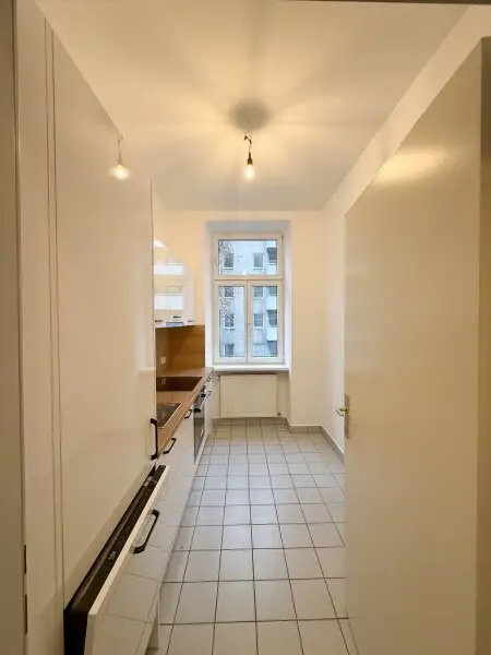 2-Zimmerwohnung mit NEUER EINBAUKÜCHE in 1120 Wien mit Lift zu vermieten