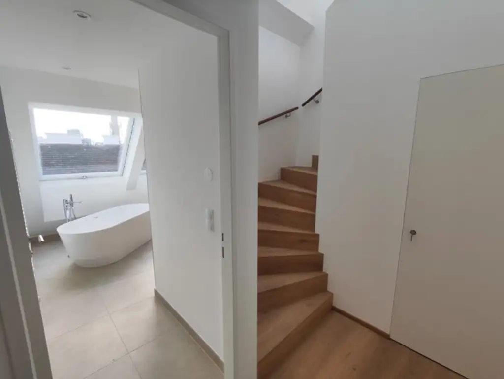 Modern wohnen in Meidling! DG-3-Zimmer-Erstbezug mit Terrasse - Top72