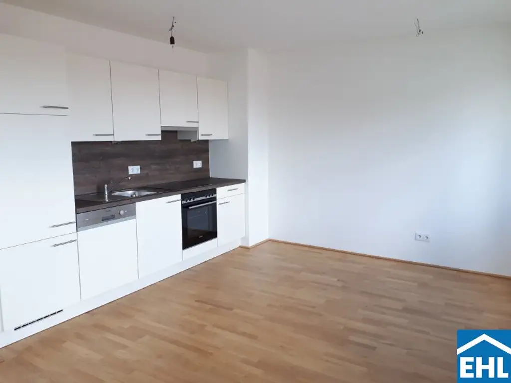 Schöne 2 Zimmer Wohnung mit Loggia in zentraler Lage