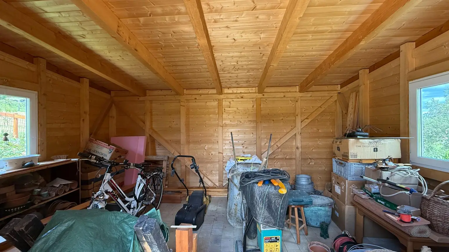 Neuwertiger Bungalow mit einzigartiger Steingartengestaltung und Naturteich