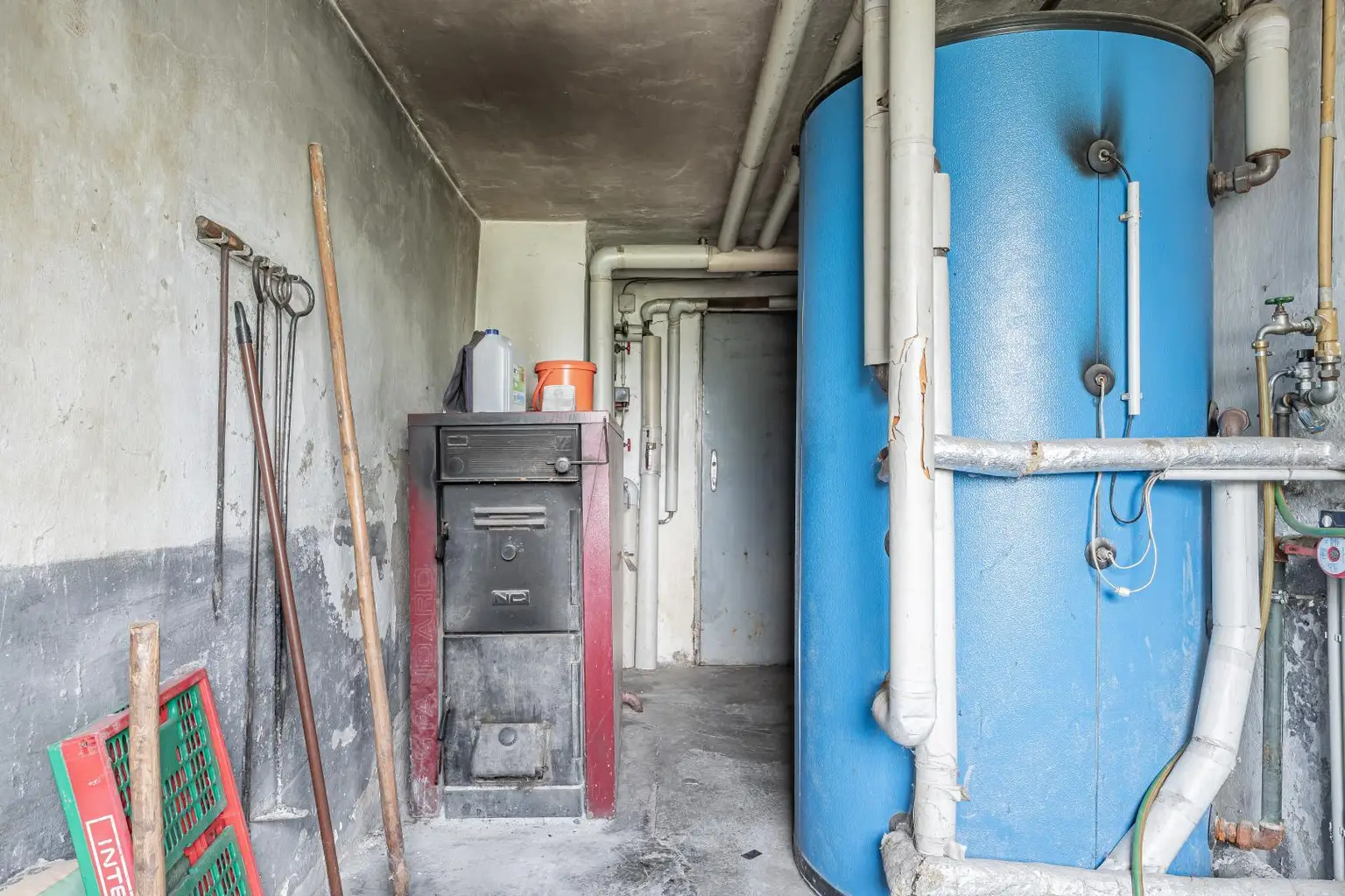 Einfamilienhaus mit Nebengebäuden und großem Grundstück Nähe Enns