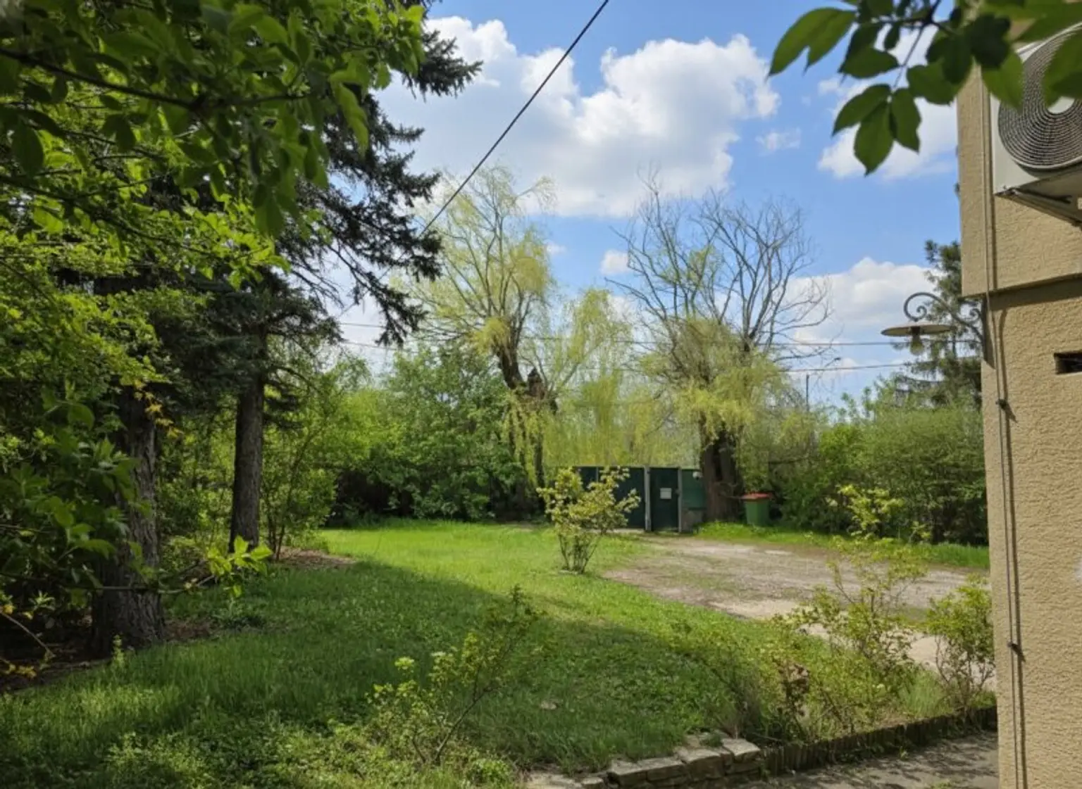 NEUER PREIS: 1875 m² großes GRUNDSTÜCK - DIREKT am Fuße des BISAMBERG - WESTAUSRICHTUNG