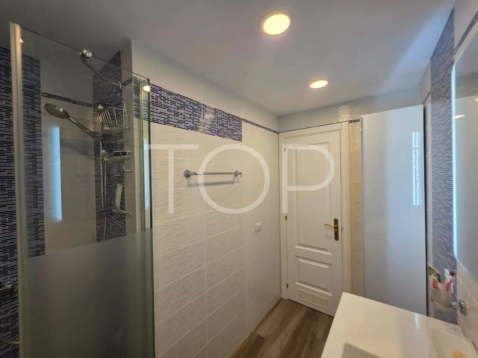 0bda150b-0beb-483f-9f95-1e95a2ea3a1f