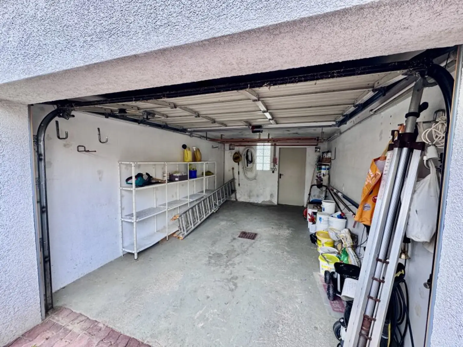 IHR NEUES ZUHAUSE - GROßZÜGIGES EINFAMILIENHAUS MIT SWIMMINGPOOL IN FLORIDSDORF