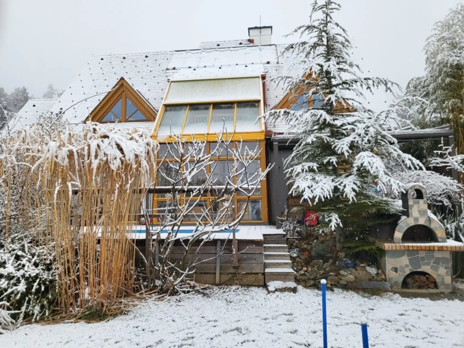 Neuwertiges Einfamilienhaus in Mortantsch: 6 Zimmer, Garten, 2 Terrassen, Top-Ausstattung!