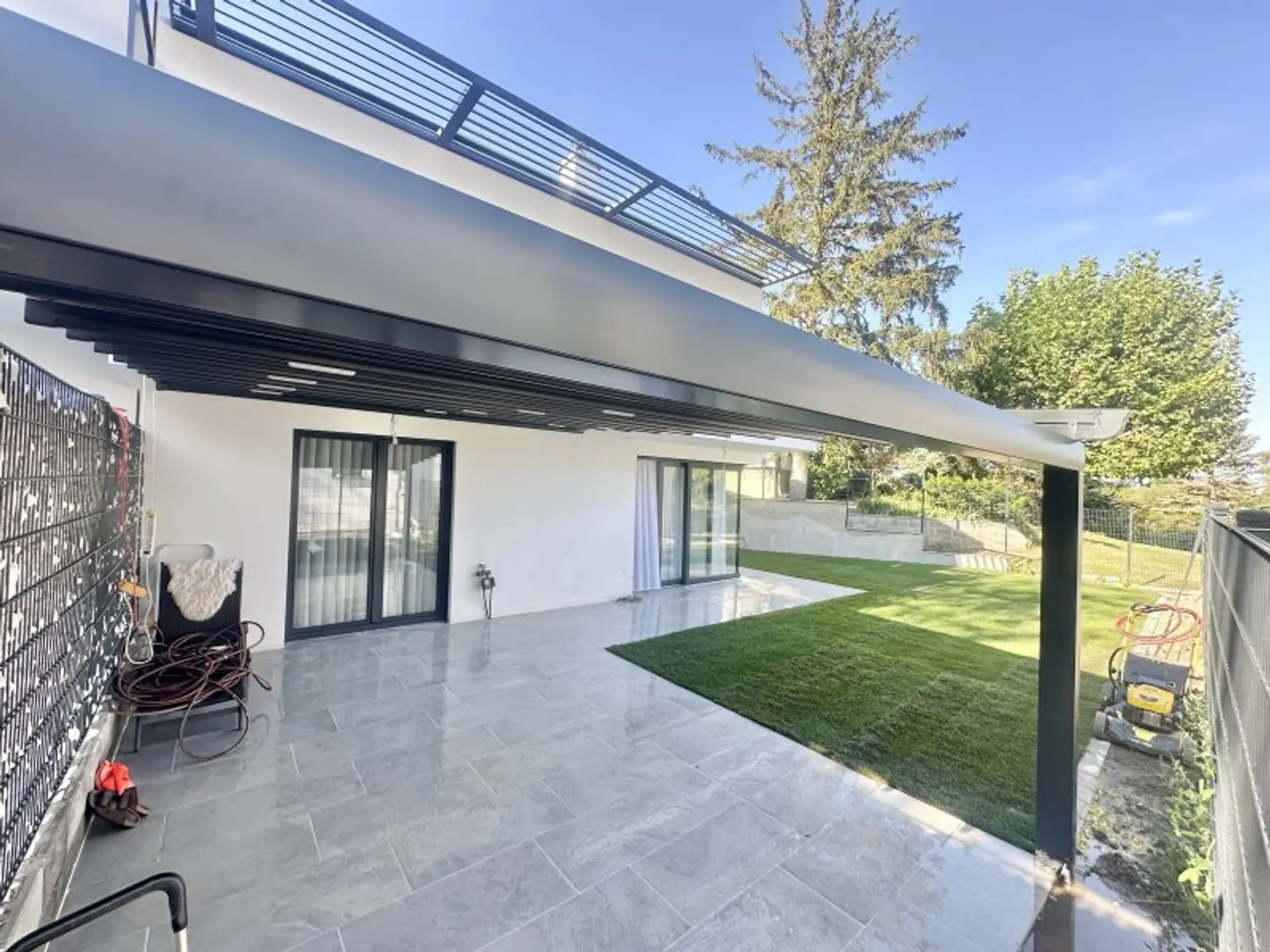 AKTIONSPREIS! Exklusive Doppelhaushälften inkl. Terrasse/Garten + Balkon 4-5 Zimmer! TRAUMAUSBLICK auf Burg Liechtenstein! SCHLÜSSELFERTIG!