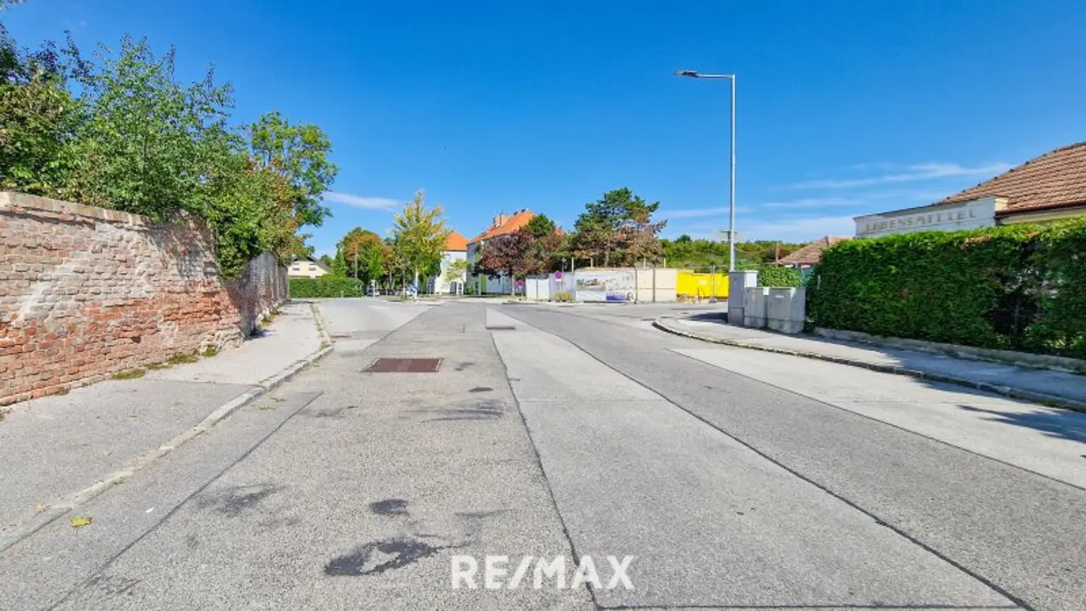 Erstbezug-Doppelhaushälften in Schwechat mit Luxus-Ausstattung und Panoramablick über den Felmeyergarten. Grünruhelage mit sehr guter Infrastruktur in Gehweite