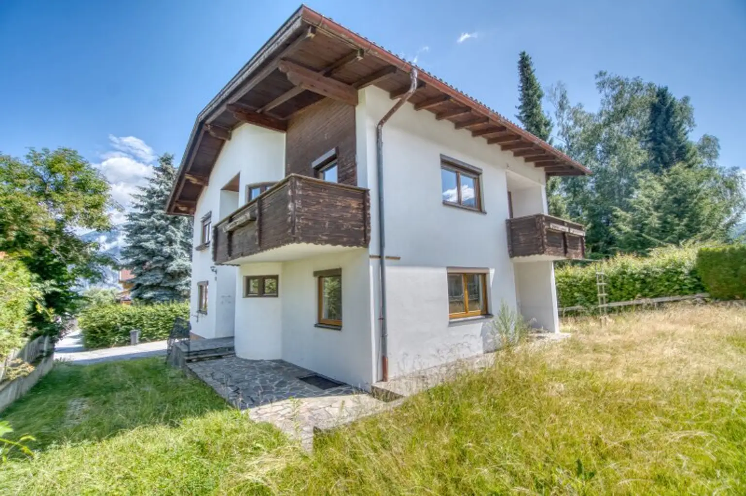 Ruhig gelegenes Haus mit zwei separaten Wohnungen