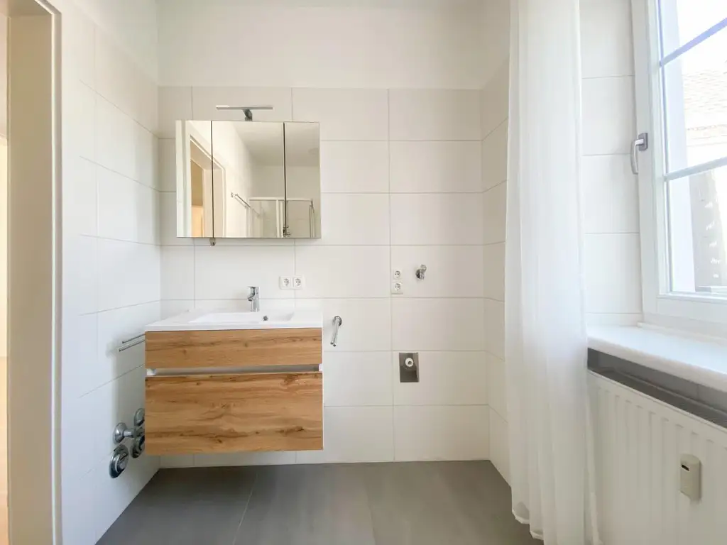 Sonnige 3-Zimmer-Wohnung mit Küche, Balkon und Parkplatz in entspannter Lage!