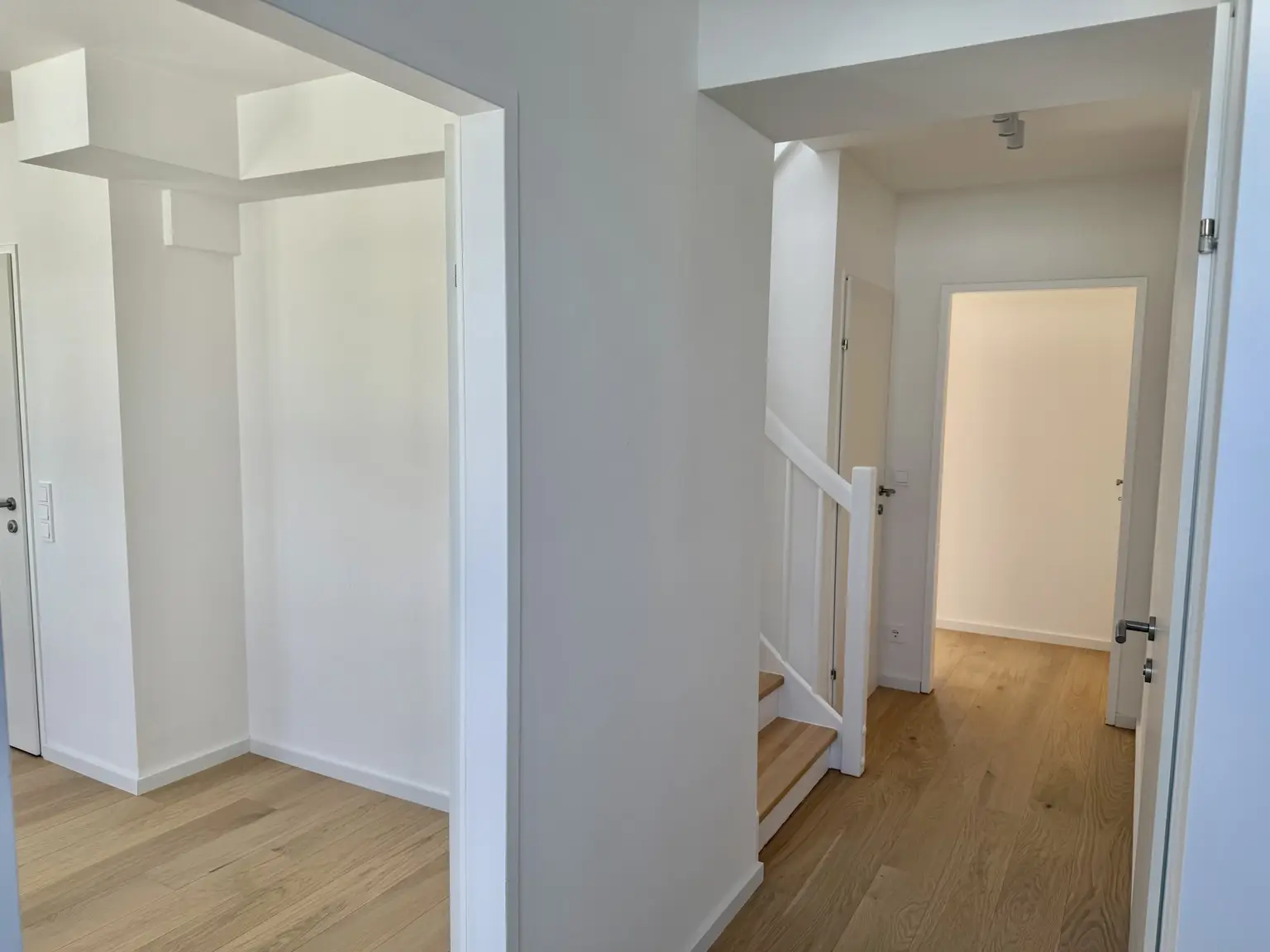 Wunderschöner Altbau zwischen Schlossquadrat und Naschmarkt