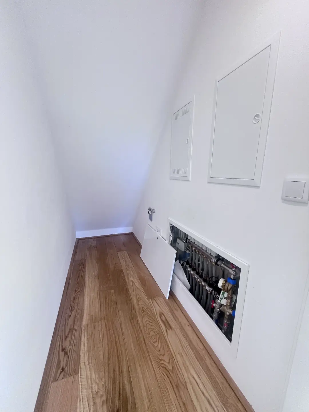 AR