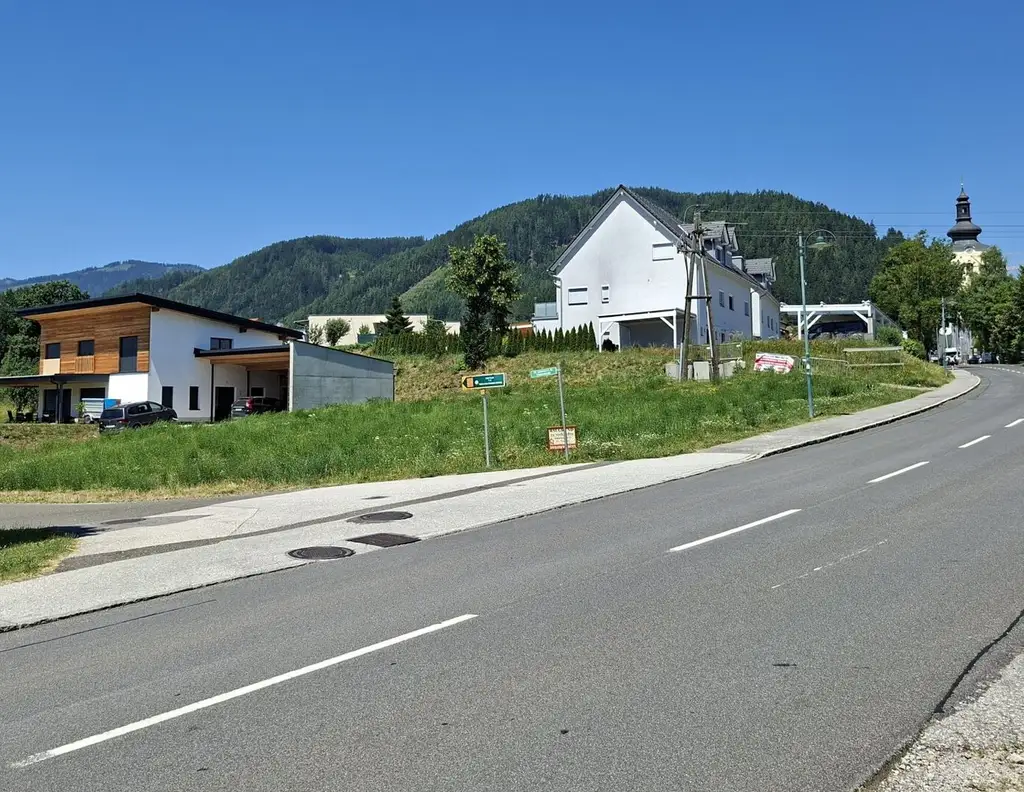 Aufgeschlossenes, 1.069m² Baugrundstück in zentraler Lage