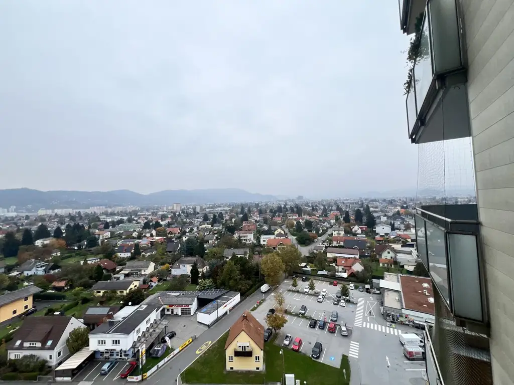 Sanierte 4-Zimmer-Wohnung mit 2 Balkonen und traumhaftem Blick über Graz inkl. Stellplatz