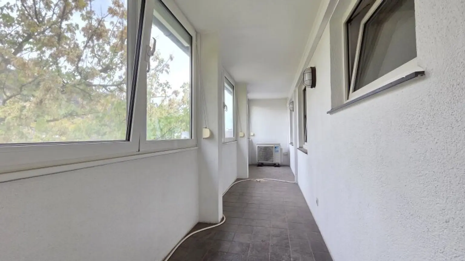 Charmante 3-Zimmer-Wohnung in 1100 Wien – Ihre Sanierungschance mit Loggia * KFZ Garagenplatz * Sauna