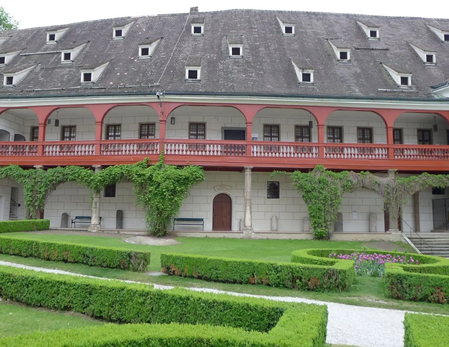 Gastronomiebetrieb im Schloss Ambras in Innsbruck sucht Pächter/in