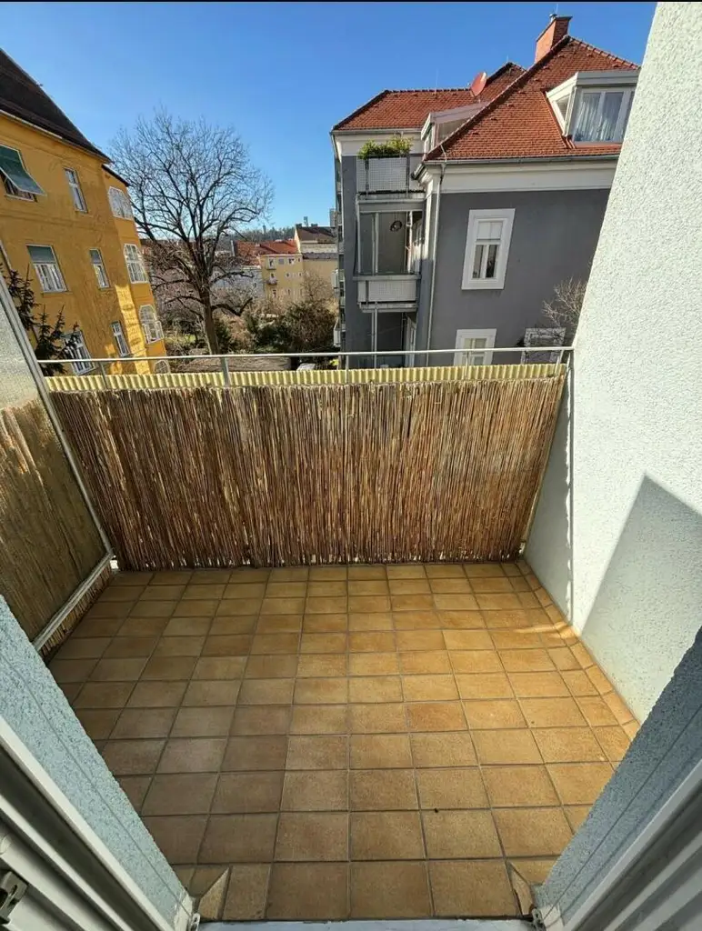 2-Zimmer-Wohnung mit kleiner Loggia, Bezirk St. Leonhard
