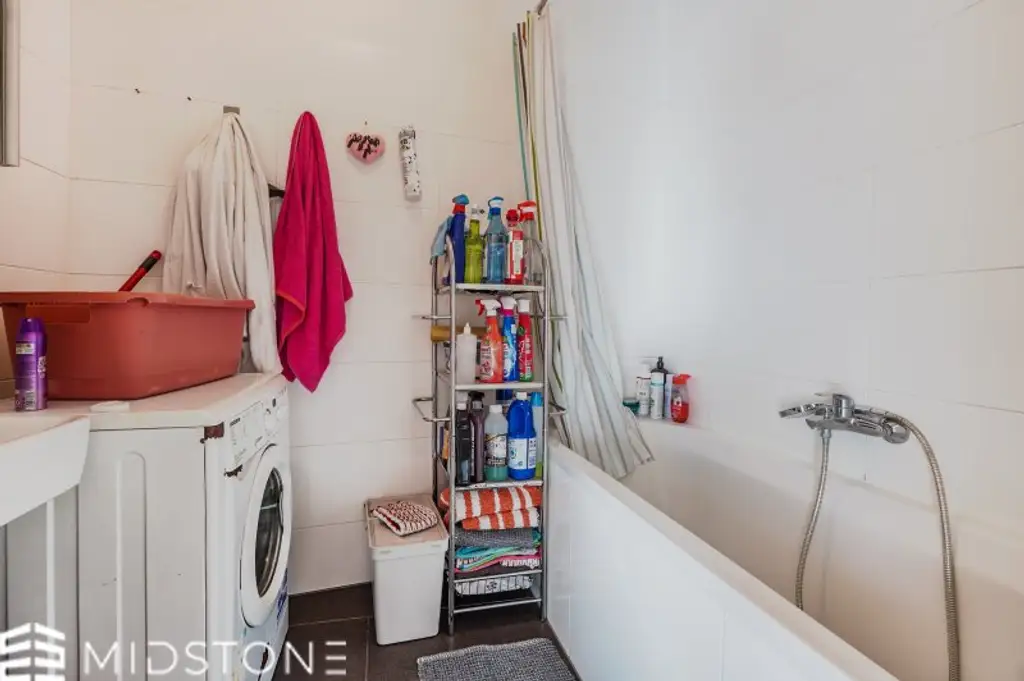 *Lichtdurchflutete Wohnung mit Wohlfühlcharakter* Stilvolles Wohnen mit Balkon und Top-Anbindung