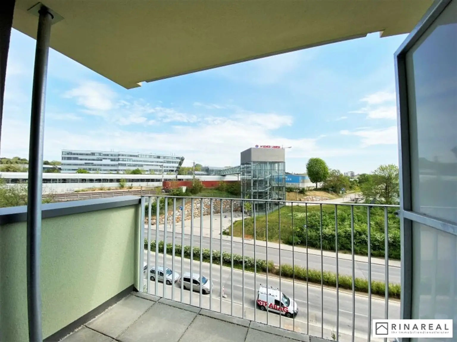 Gut geschnittene 2 Zimmer | Loggia | U-Bahn Nähe | Susi-Nicoletti-Weg | ab 1. September 2025