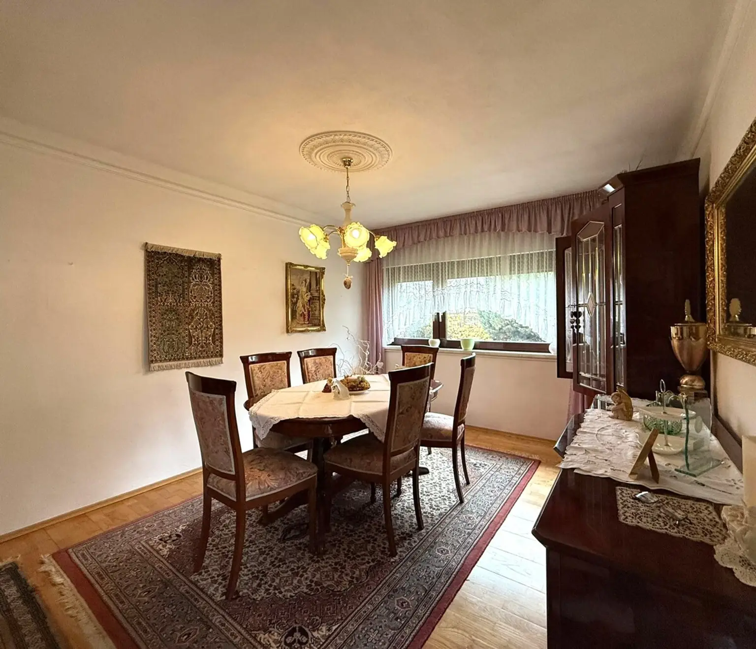 Leben, Lachen, Entspannen – Ihr Zuhause mit Pool und Gartenidylle