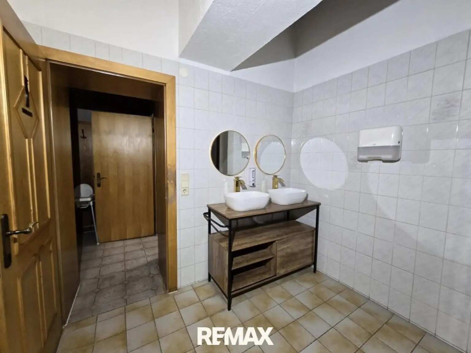 16 Toiletten