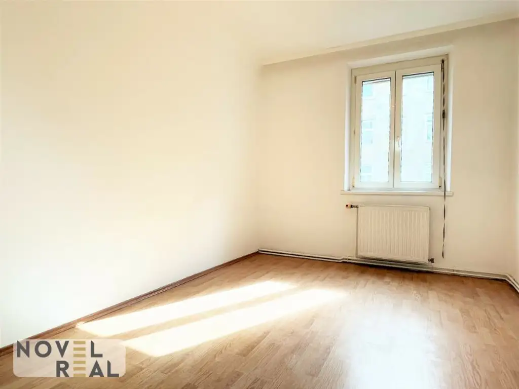 Charmante und lichtdurchflutete Wohnung mit Loggia!!!