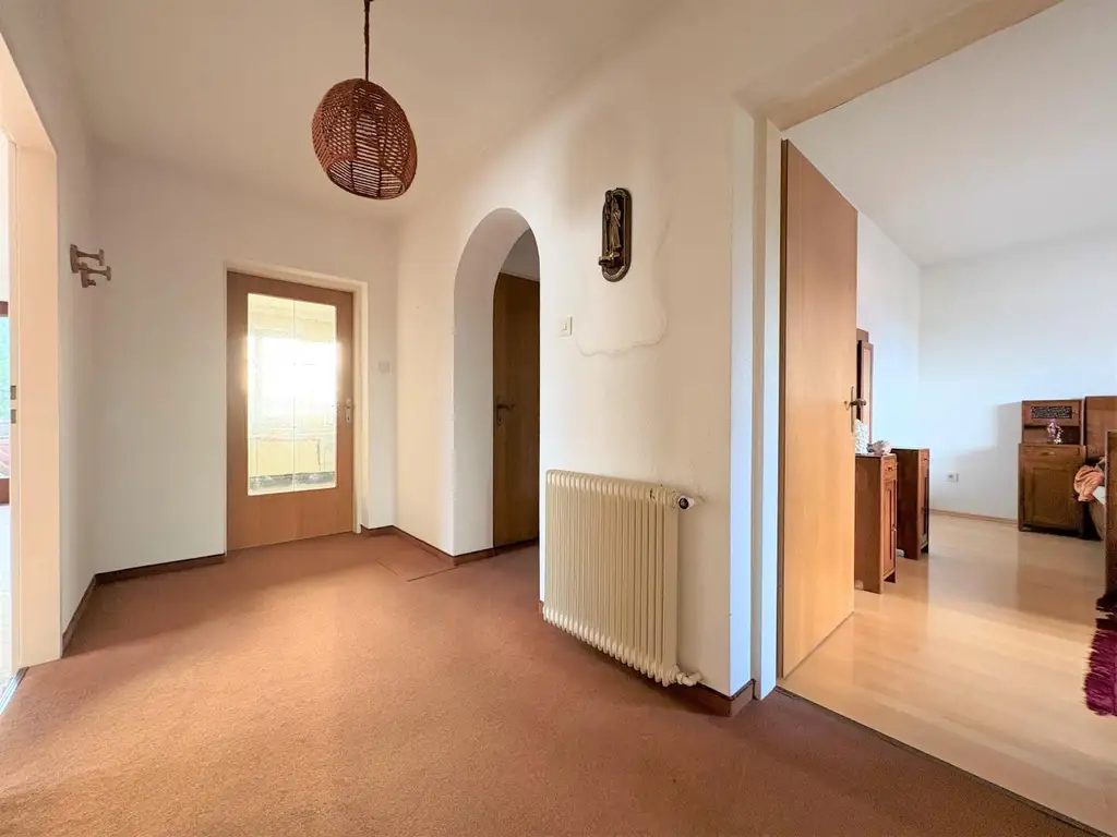 Wohnhaus in ruhiger Siedlungslage