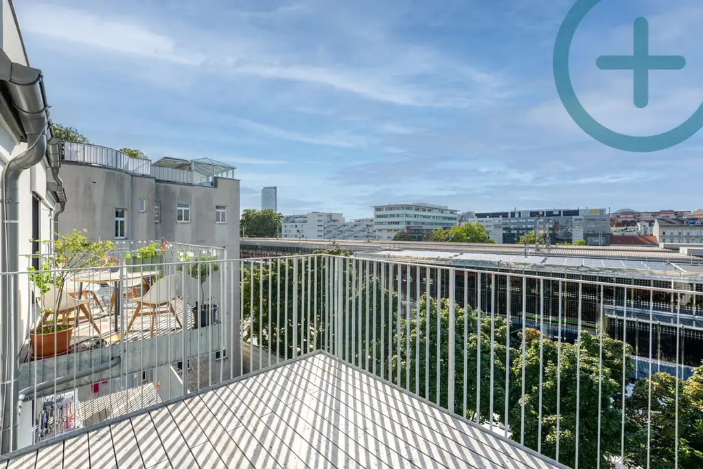 SONNNENSCHEINHIT MIT 2 TERRASSEN