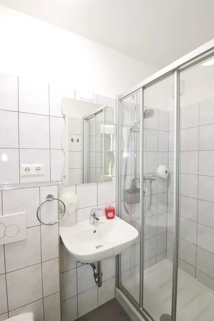 Gasthaus in Leoben-Göss | großzügiger Garten | inkl. Nebengebäude und Carport | 5 Gästezimmer | IMS Immobilien KG