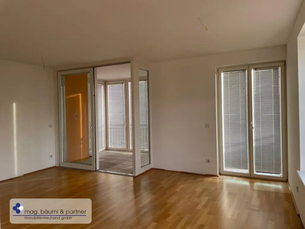 Wohnung mit Balkon und Wintergarten