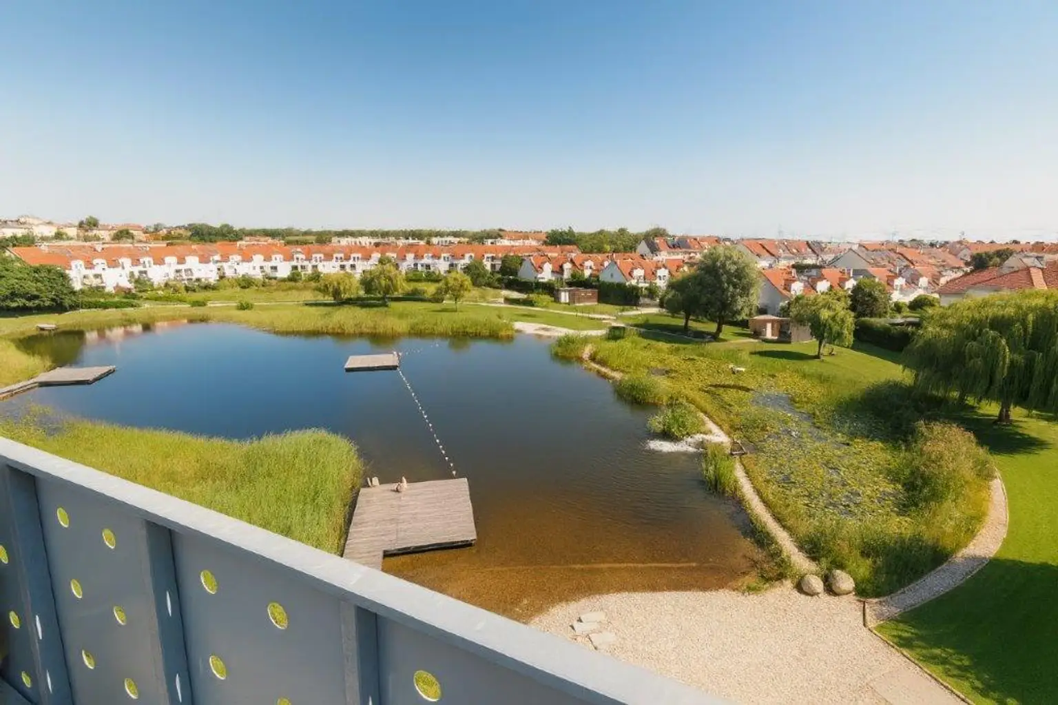 Blick_auf_den_Schwimmteich