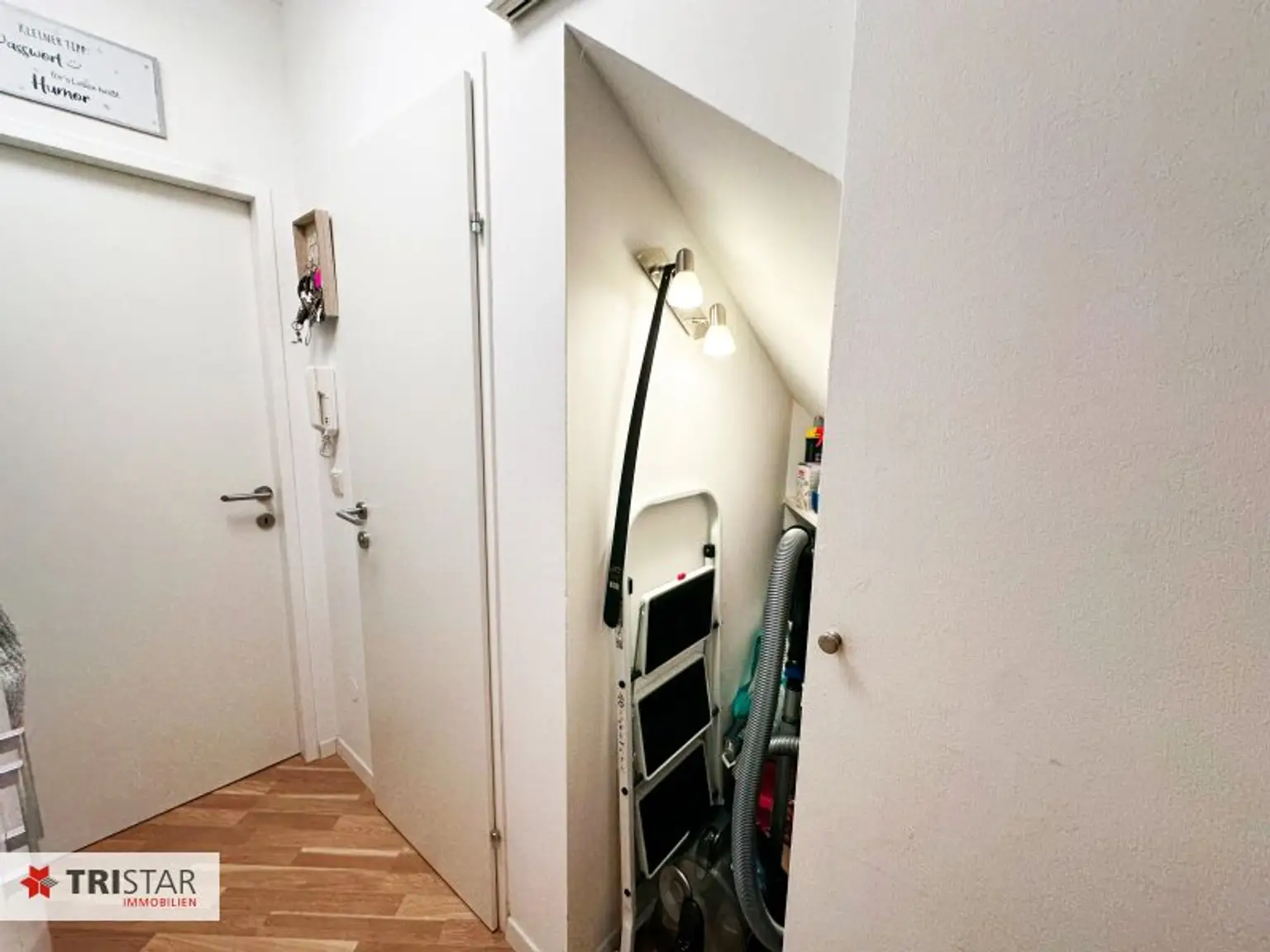 NEU I Charmante 3 Zimmer Wohnung mit 2 Balkonen in Top Lage von Himberg