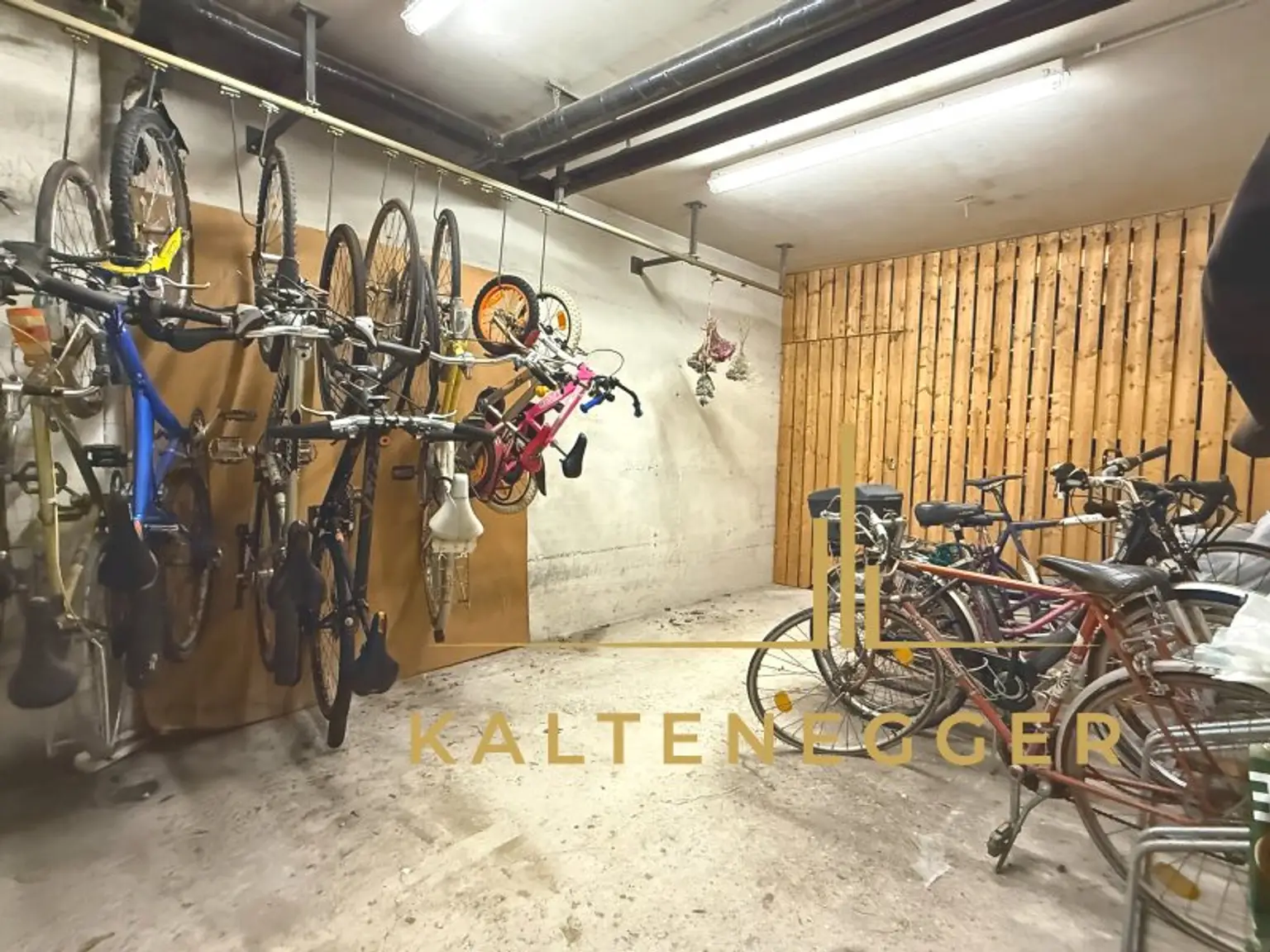 Fahrradabstellraum im UG