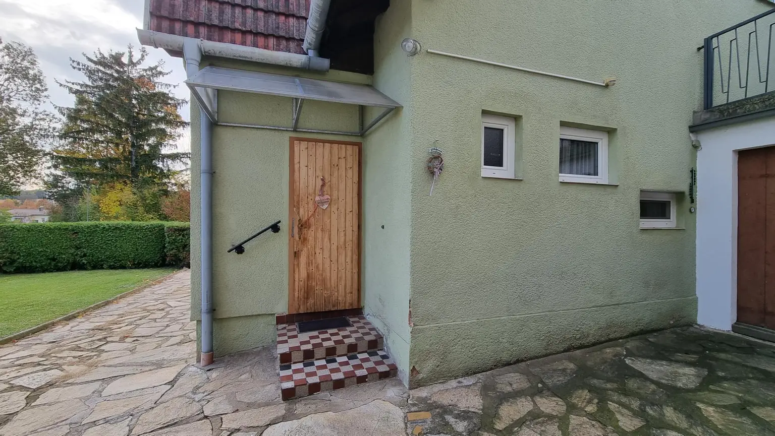 Vielseitiges Mehrfamilienhaus mit Charme und einladendem Garten