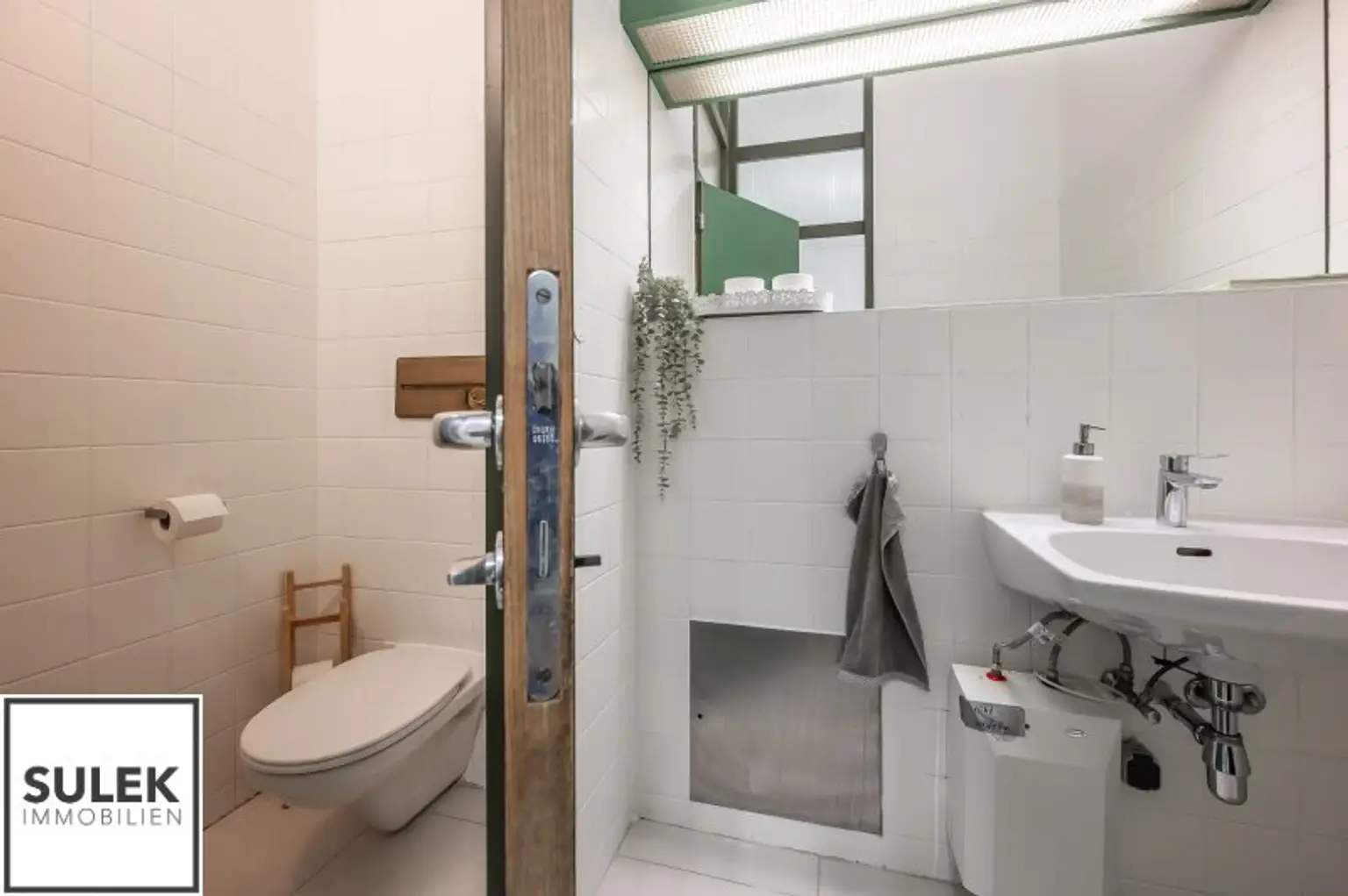 Ihr neuer Unternehmenssitz: Modernes Büro/ Praxisgebäude in Mödling mit Top-Anbindung