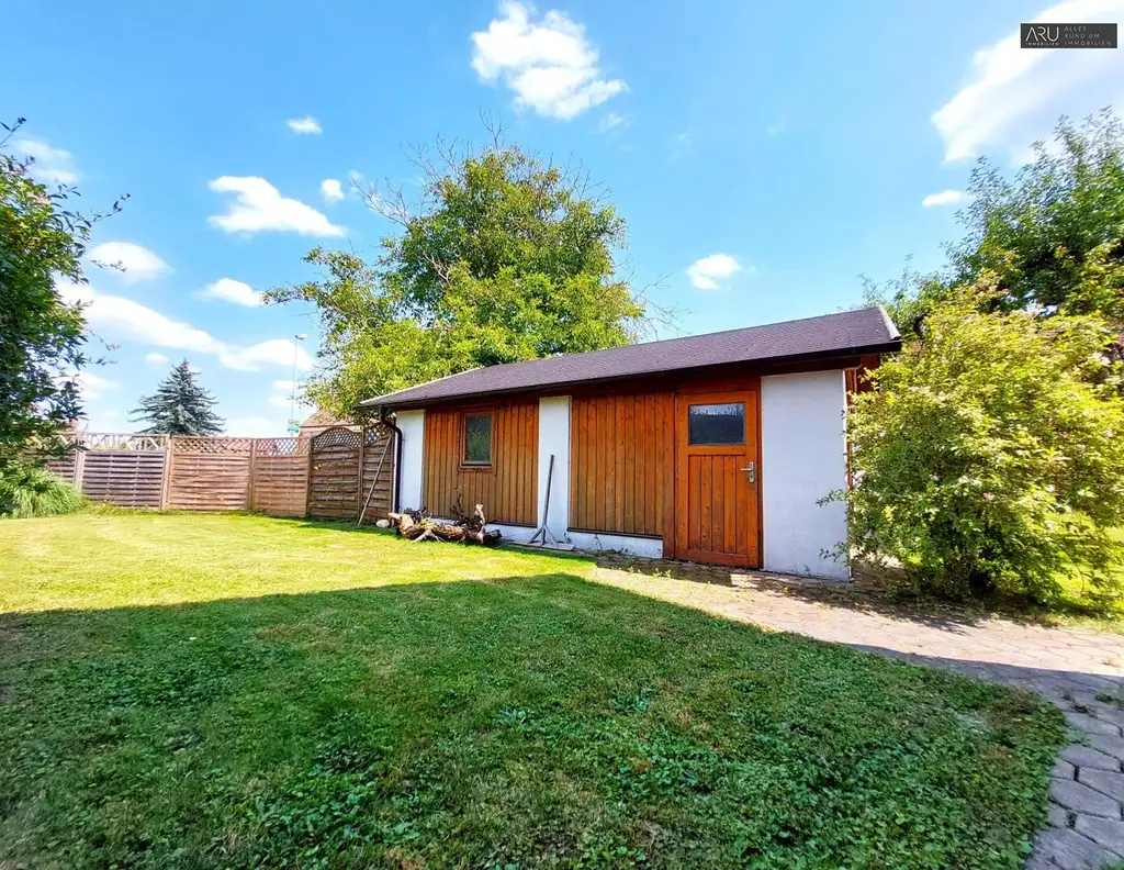 **Großzügiges Ein - Mehrfamilienhaus mit vielen Möglichkeiten in Burgau**