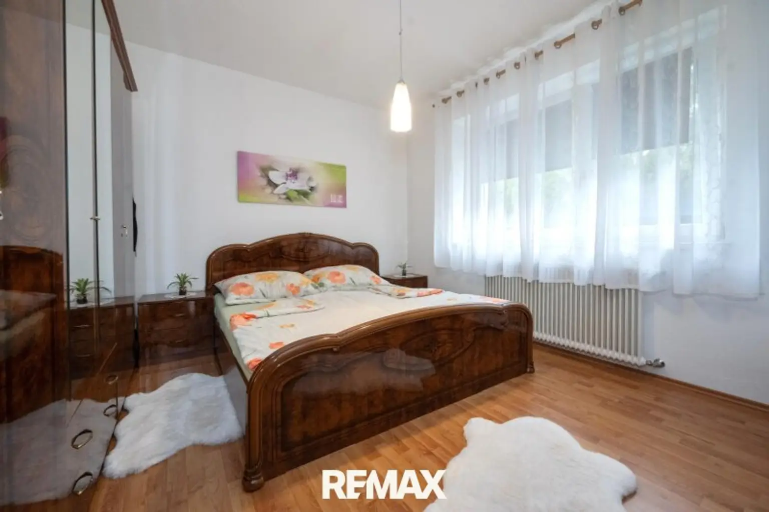 Schlafzimmer (EG)