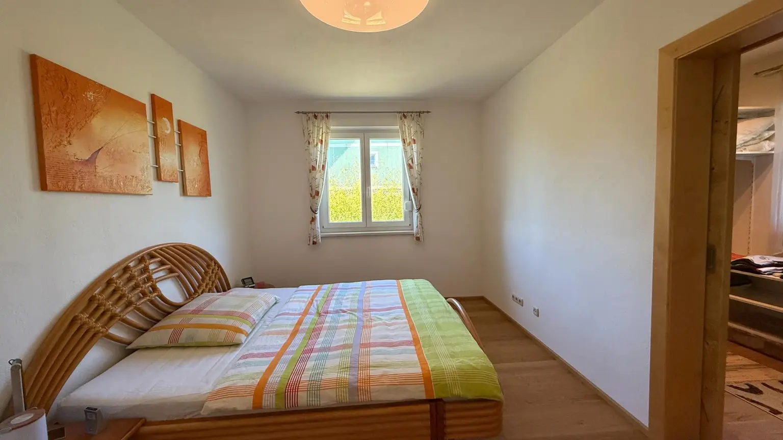 gepflegter, bezugsfertiger Bungalow mit Weitblick in sonniger Lage
