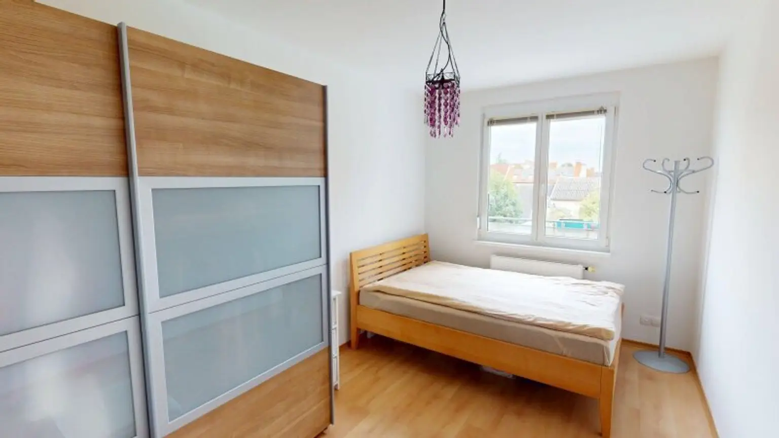 Helle 2-Zimmer-Wohnung mit Balkon & TG-Platz