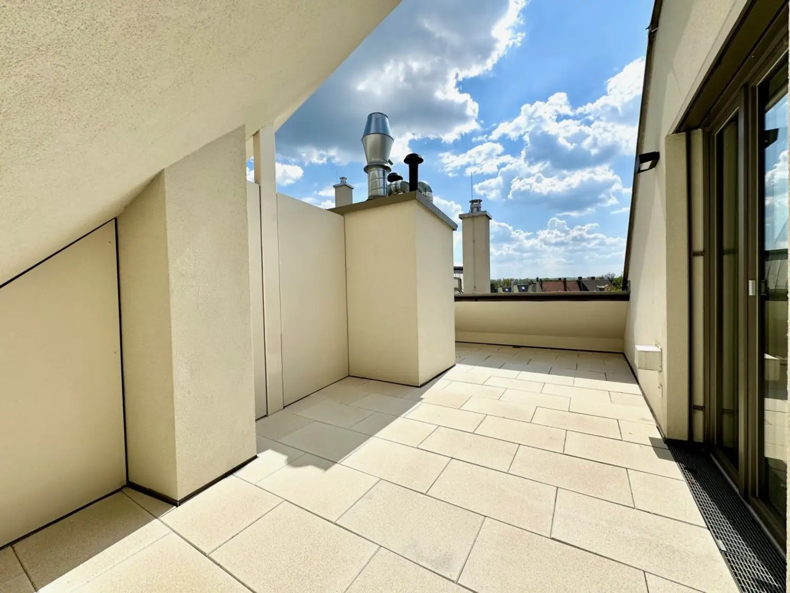 Q | ++ NEU ++ FAMILIENWOHNUNG mit Galerie und FANTASTISCHER TERRASSE | Prima Service Immobilien