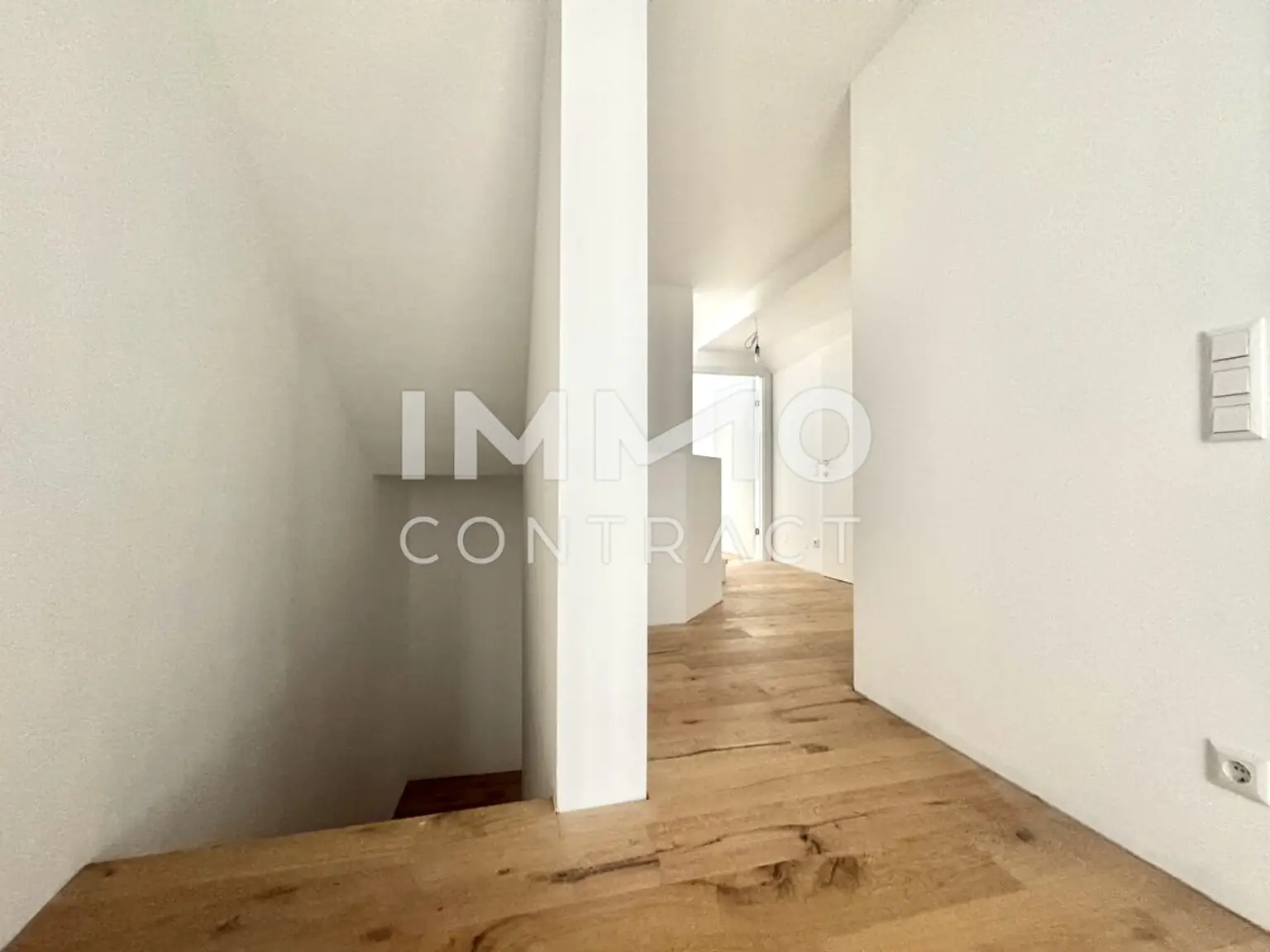 3% Abzug: lichtdurchflutetes & geräumiges 4-Zimmer-Townhouse mit Dachterrasse in Grünlage