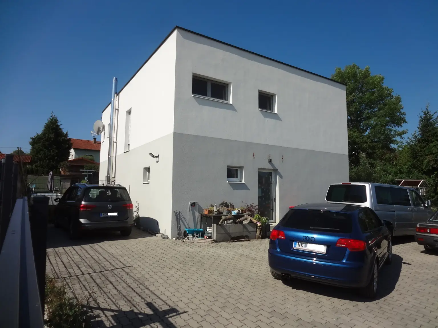 reichlich Stellplätze für Ihre Autos