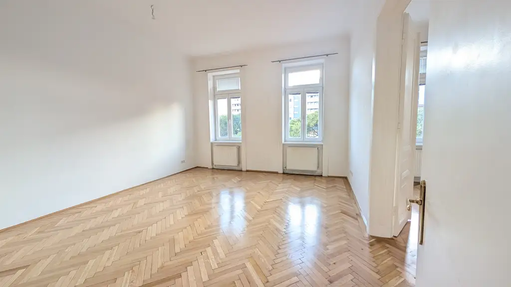 Altbau mit Charakter | 3 Zimmer, Fischgrätparkett und Grünblick am Apollopark