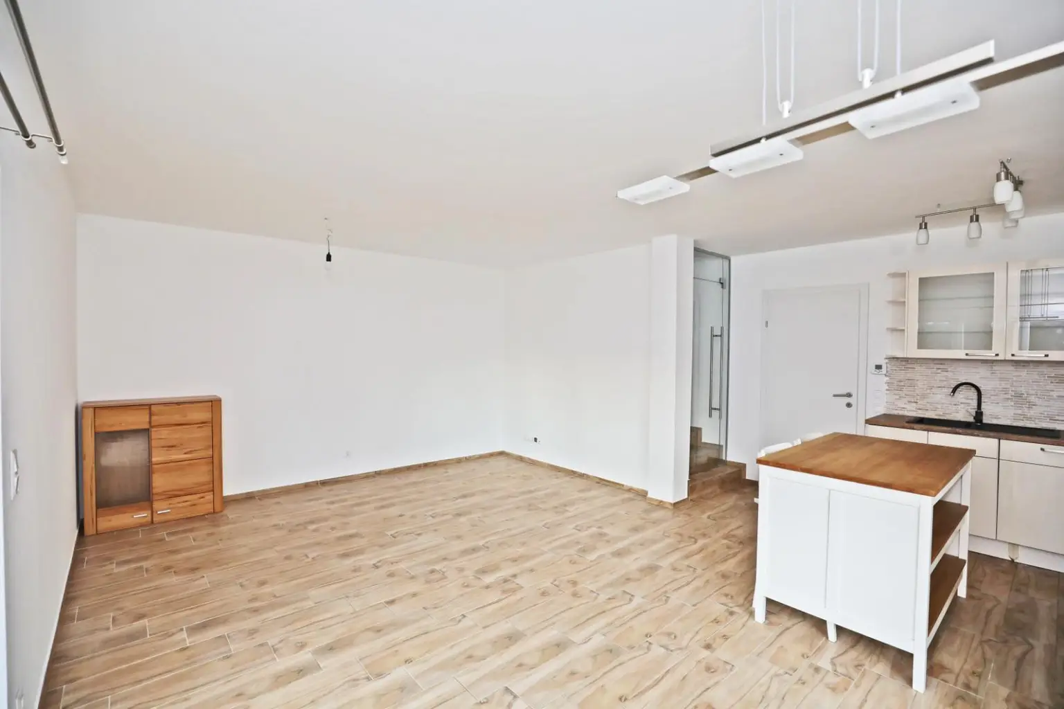 Neuwertige, moderne Doppelhaushälfte zum Verkauf