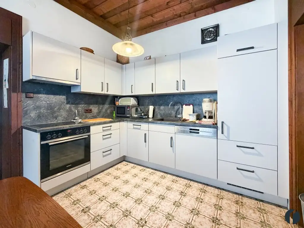 Charmanter Altbau mit Potential und großem Garten