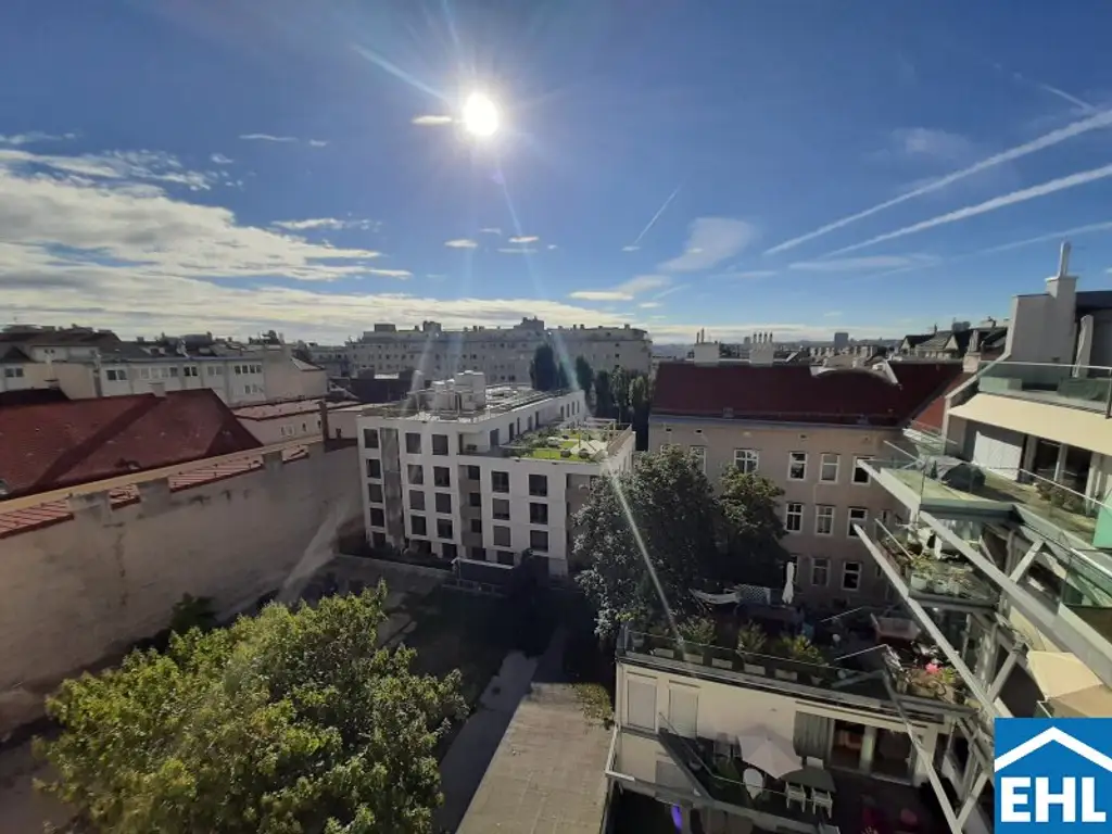 Designer Dachgeschoß-Wohnung mit großzügiger Terrasse auf einer Ebene