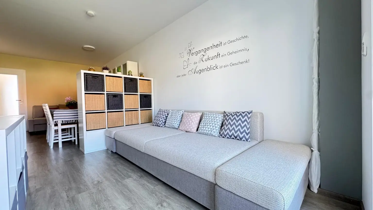 Neuwertige 2-Zimmer-Wohnung mit Balkon, Lift und Tiefgaragenplatz in Weiz!